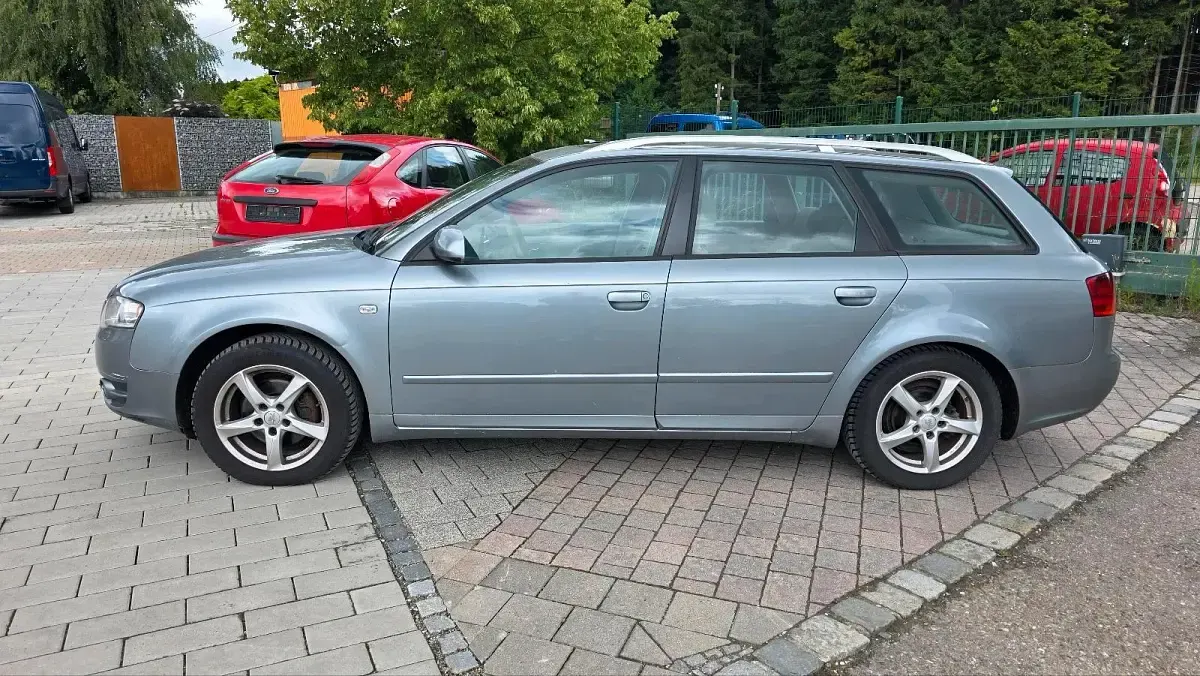 Gebraucht Audi A4 Comfort 140 PS (102 kW) 2005 Grau Kombi