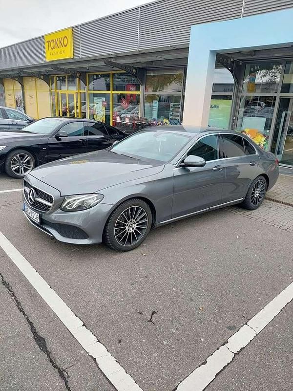 Gebraucht Mercedes E220 Exclusive 194 PS (142 kW) 2017 Kombi