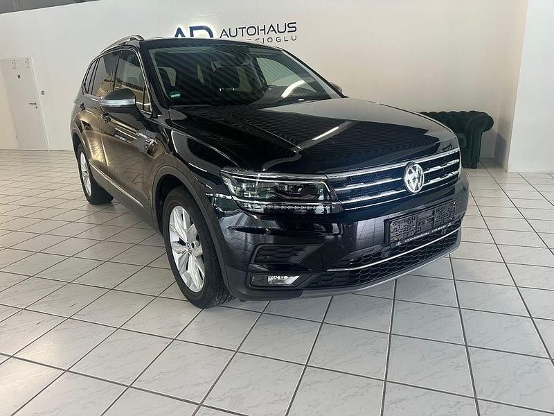 Schwarz Gebraucht 2018 VW Tiguan Allspace Highline SUV | 24.990 € (Etwas zu teuer) - Bild 1/4