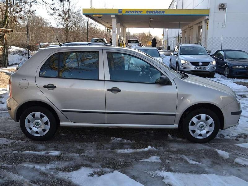 Gebraucht Skoda Fabia Elegance 75 PS (55 kW) 2005 Grau Limousine