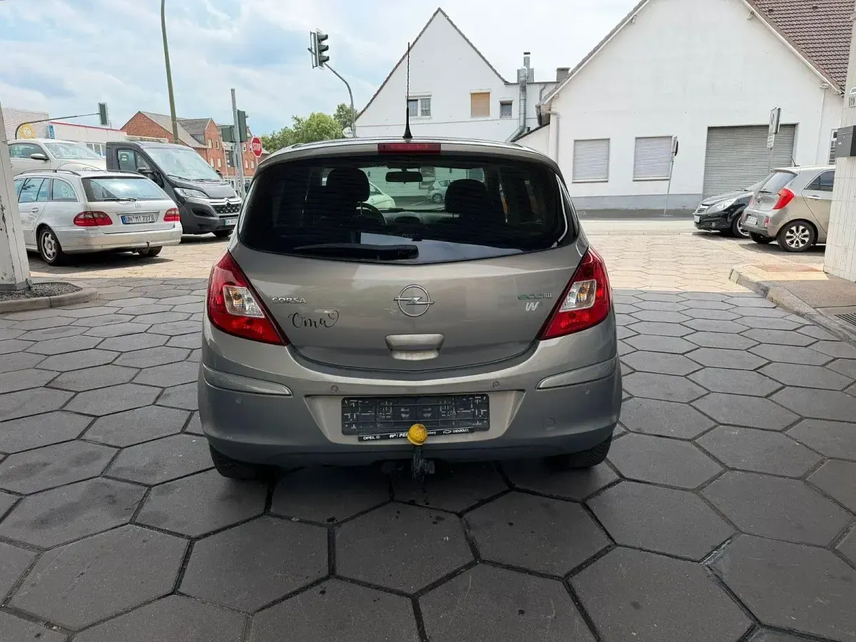 Gebraucht Opel Corsa Edition 69 PS (50 kW) 2010 Kleinwagen