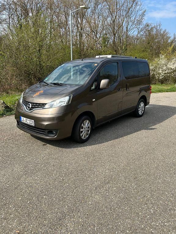 Gebraucht Nissan Evalia 110 PS (80 kW) 2016 Braun Van / Kleinbus