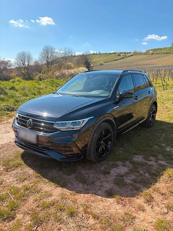Gebraucht VW Tiguan Style 150 PS (110 kW) 2021 Schwarz SUV