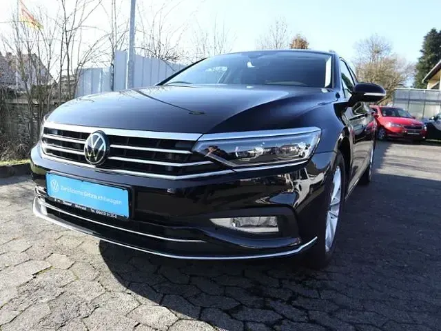 Gebraucht VW Passat Elegance 190 PS (139 kW) 2023 Deep black perleffekt Kombi