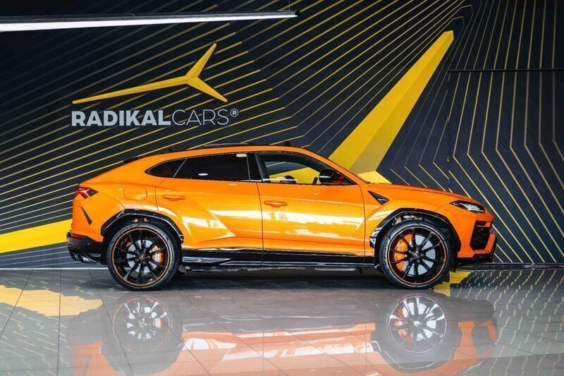 Second-hand Lamborghini Urus 666 CP (489 kW) 2022 Portocaliu SUV