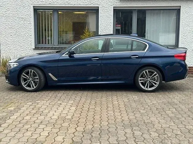 Gebraucht BMW 530 M Sport 252 PS (185 kW) 2018 Blau Limousine