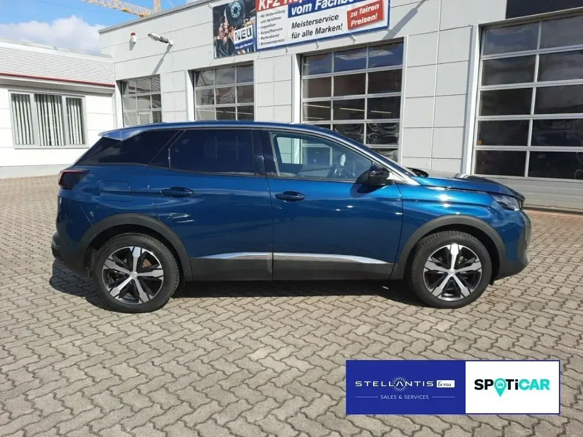 Gebraucht Peugeot 3008 Allure 131 PS (96 kW) 2023 Blau SUV