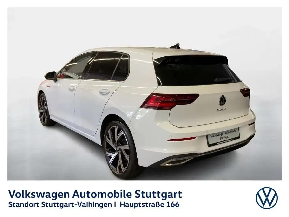 Gebraucht VW Golf VIII Style 190 PS (139 kW) 2024 Weiß Limousine