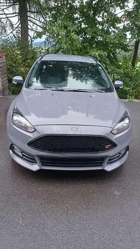 Gebraucht Ford Focus ST 250 PS (183 kW) 2018 Grau Kombi
