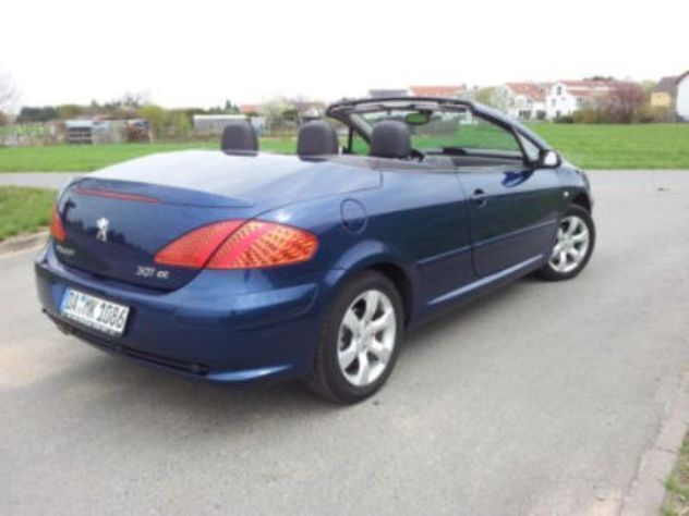 Gebraucht Peugeot 307 CC Tendance 140 PS (102 kW) 2006 Blau metallic Cabrio