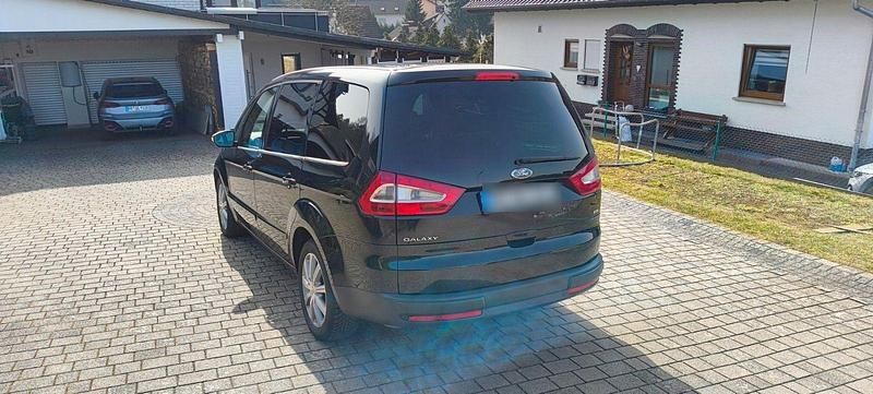 Gebraucht Ford Galaxy Titanium 175 PS (128 kW) 2009 Schwarz Van / Kleinbus