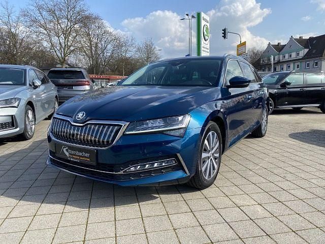 Gebraucht Skoda Superb Style 218 PS (160 kW) 2022 Lavablau metallic Kombi
