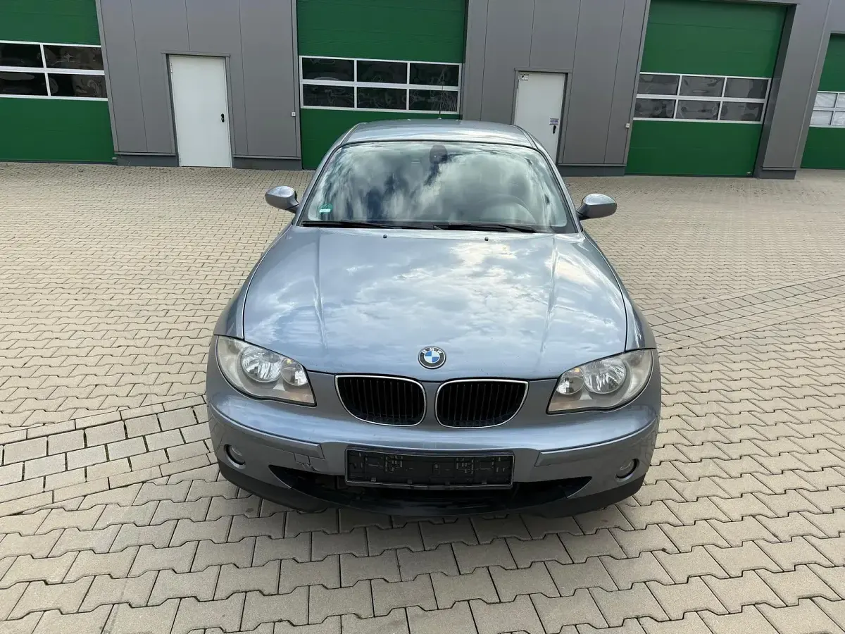 Gebraucht BMW 118 122 PS (89 kW) 2005 Grau Kleinwagen