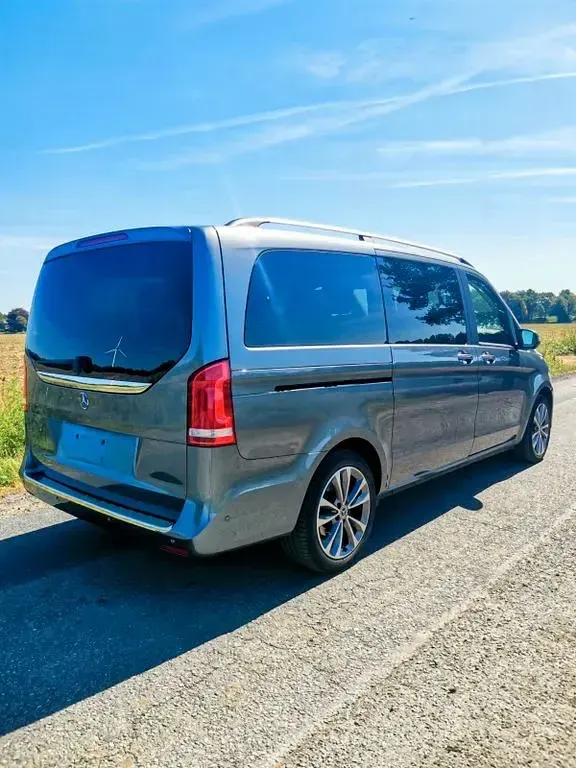 Gebraucht Mercedes V220 Edition 163 PS (119 kW) 2020 Grau Van / Kleinbus