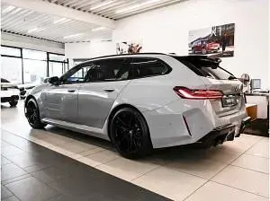 Gebraucht BMW M5 727 PS (534 kW) 2026 Grau (bmw individual lack kreide) Kombi