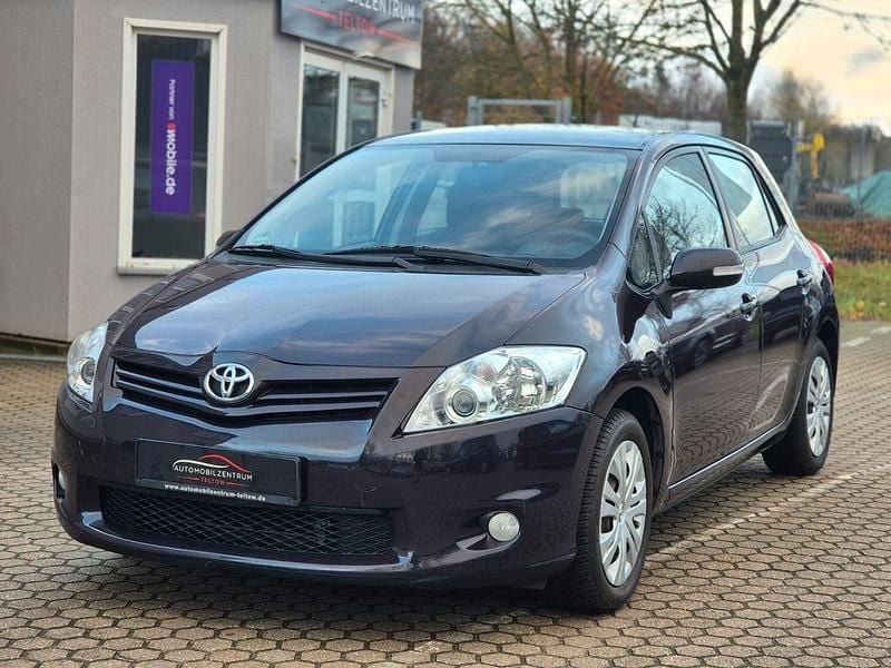 Violet Gebraucht 2010 Toyota Auris Life+ Limousine | 7.890 € (Fairer Preis) - Bild 1/4