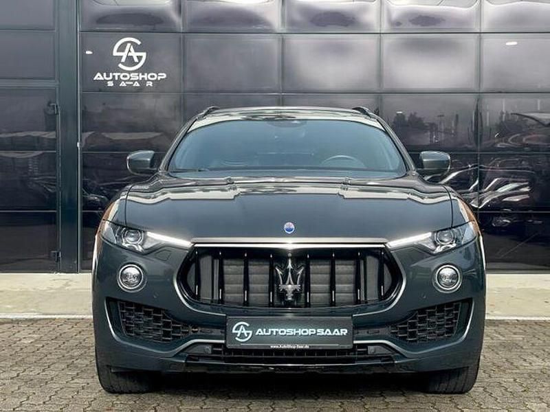 Gebraucht Maserati Levante 430 PS (316 kW) 2017 Schwarz SUV