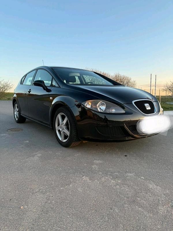 Second-hand Seat Leon 102 CP (75 kW) 2006 Negru Hatchback