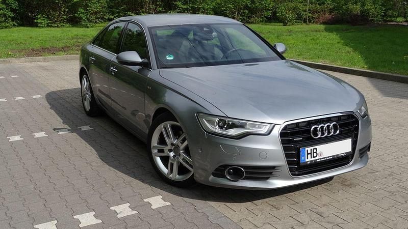 Gebraucht Audi A6 Ambiente 204 PS (150 kW) 2014 Grau Limousine
