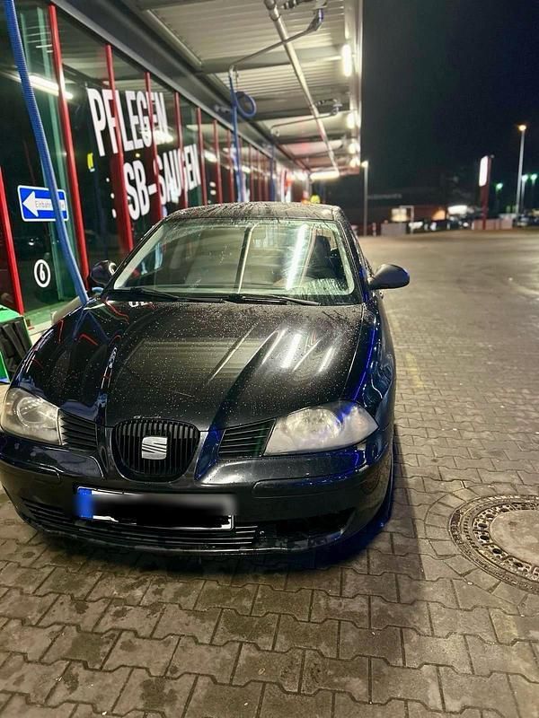 Schwarz Gebraucht 2004 Seat Ibiza Kleinwagen | 1.000 € (Guter Preis) - Bild 1/4