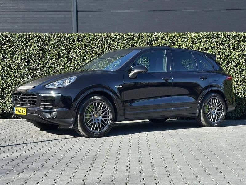 Gebraucht Porsche Cayenne Platinum Edition 416 PS (305 kW) 2017 Schwarz SUV