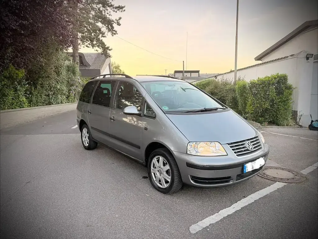 Gebraucht VW Sharan Highline 116 PS (85 kW) 2005 Grau Van / Kleinbus