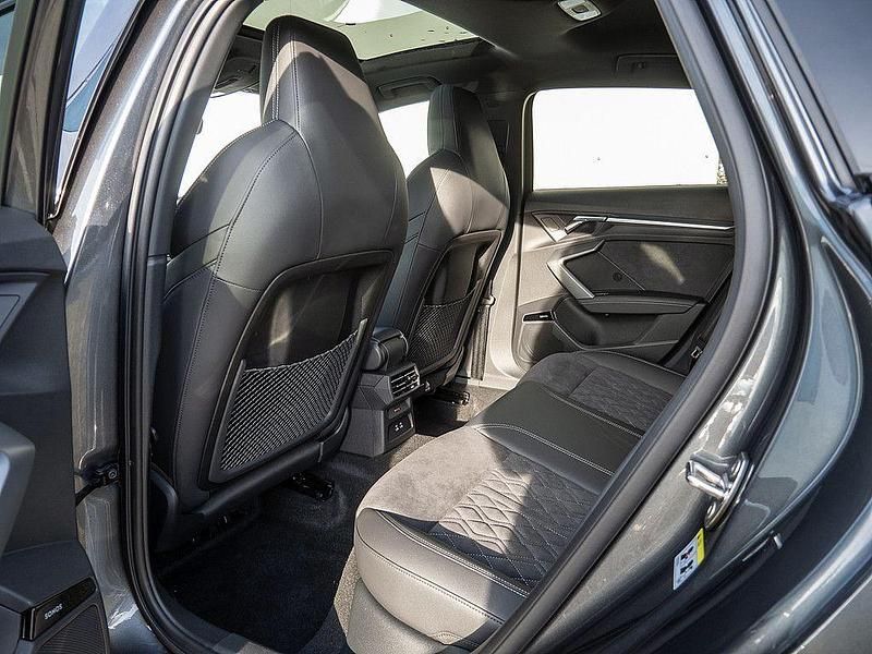 Gebraucht Audi A3 S-Line 204 PS (150 kW) 2026 Grau Limousine