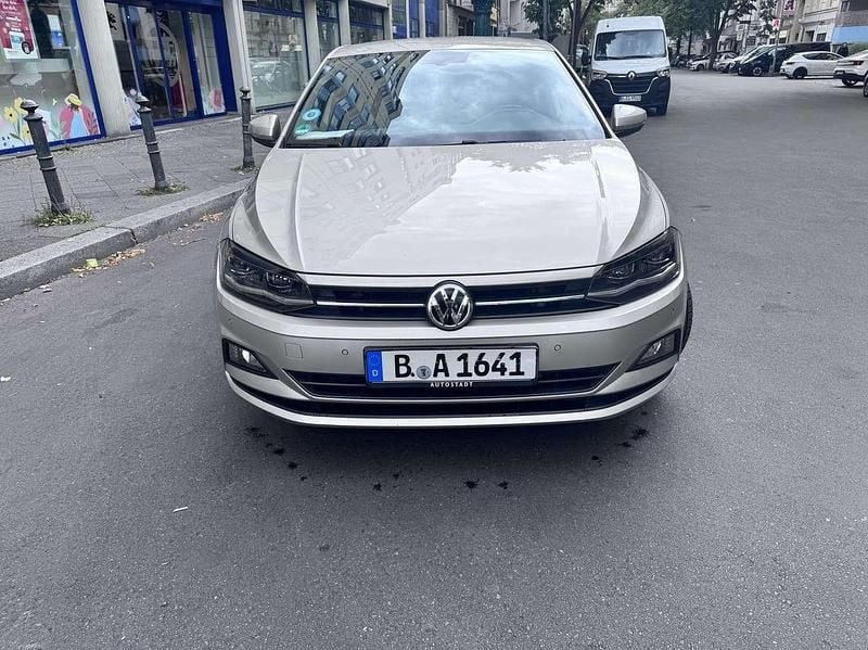 Grau Gebraucht 2019 VW Polo Comfortline Kleinwagen | 11.500 € (Guter Preis) - Bild 1/4