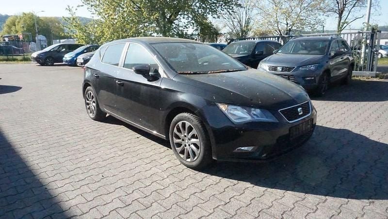 Second-hand Seat Leon Style 105 CP (77 kW) 2014 Negru Berlinǎ