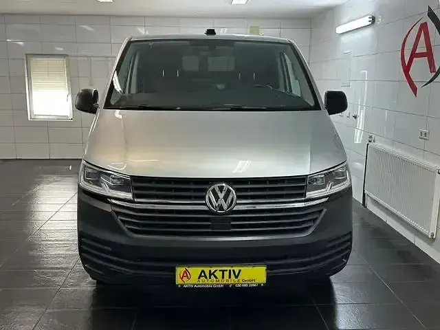 Gebraucht VW Transporter 150 PS (110 kW) 2022 Silber Van