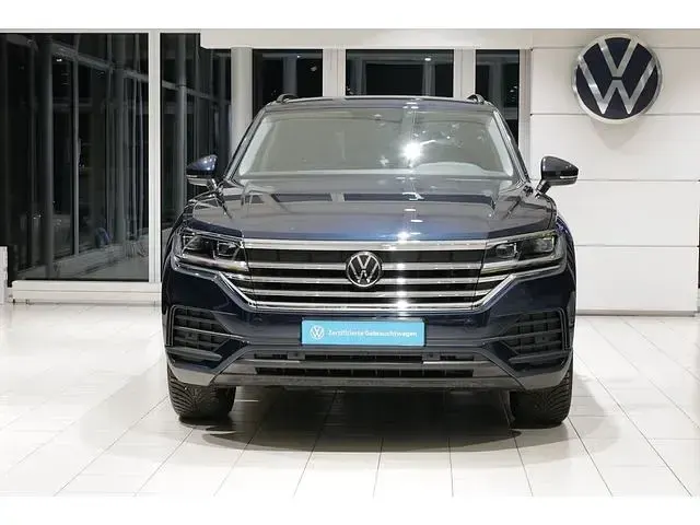 Gebraucht VW Touareg 231 PS (169 kW) 2025 Blau SUV