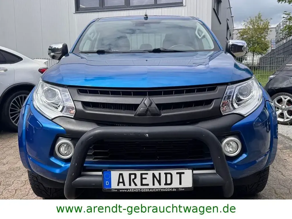 Gebraucht Mitsubishi L200 Edition 181 PS (133 kW) 2017 Blau Pickup