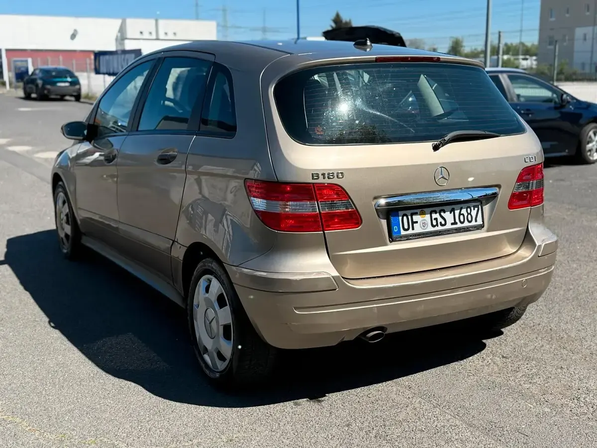 Second-hand Mercedes B180 2006 Auriu Monovolum