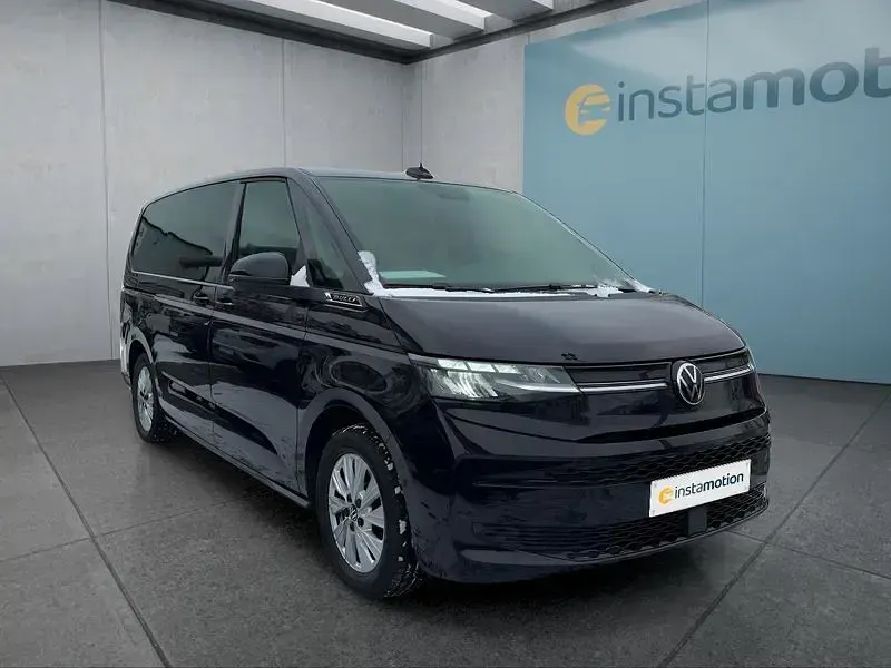 Second-hand VW Multivan 204 CP (150 kW) 2022 Negru Monovolum