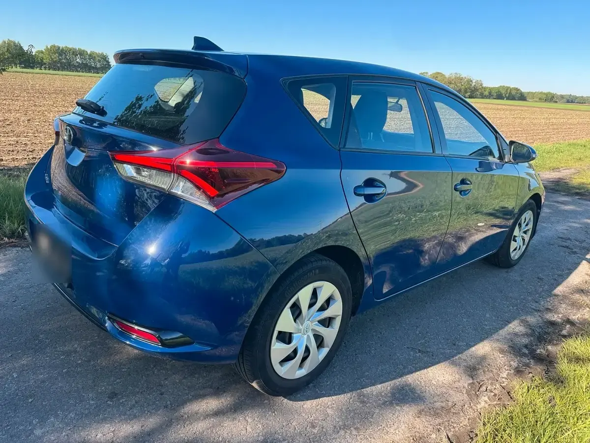 Brugt Toyota Auris 100 HK (73 kW) 2017 Blå Hatchback