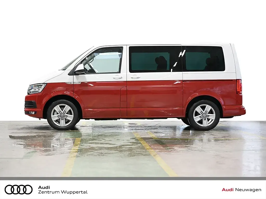 Gebraucht VW Multivan Comfortline 204 PS (150 kW) 2017 Rot Van / Kleinbus