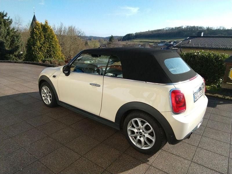 Gebraucht Mini One Cabriolet 102 PS (75 kW) 2017 Weiß Cabrio