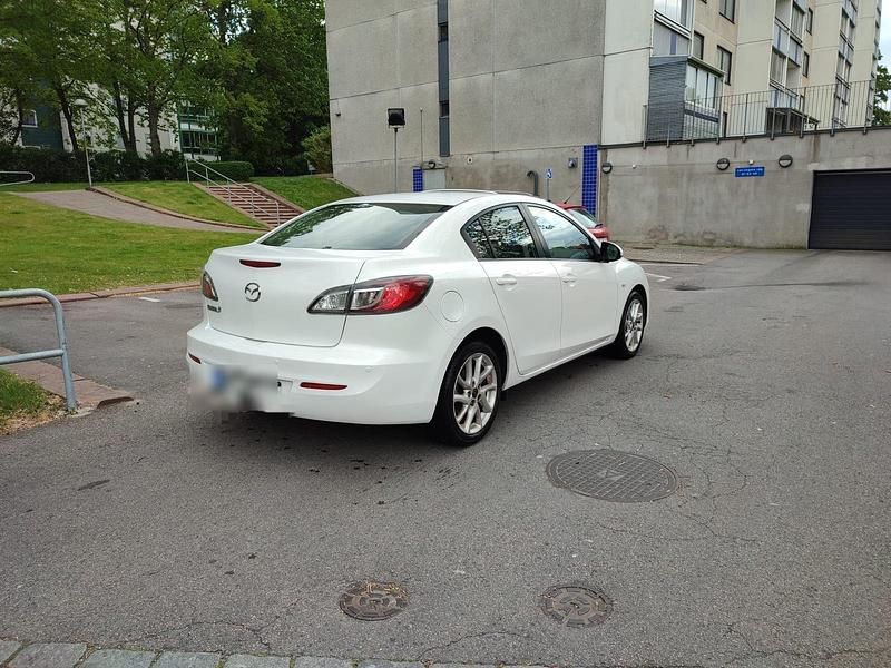 Second-hand Mazda 3 105 CP (77 kW) 2013 Alb Berlinǎ