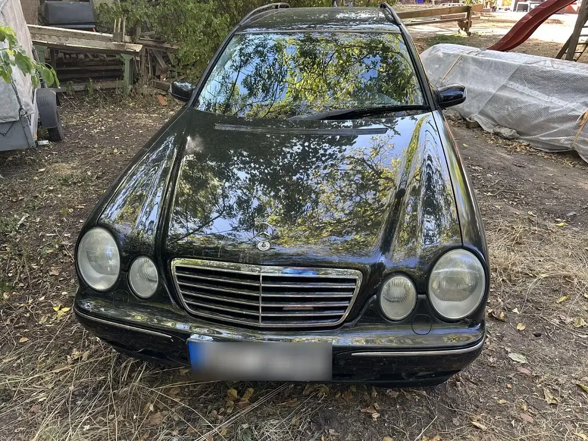 Gebraucht Mercedes E270 Avantgarde 170 PS (125 kW) 2002 Schwarz Kombi