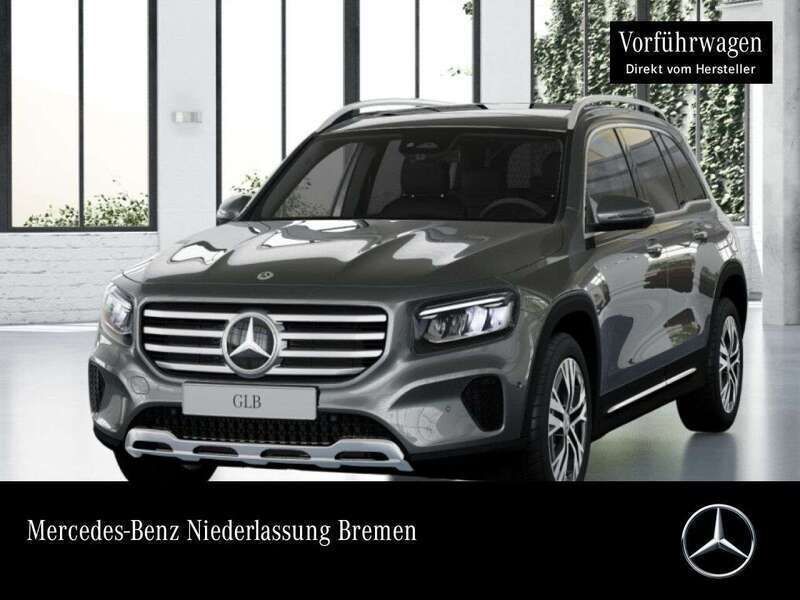 Kosmosschwarz Gebraucht 2024 Mercedes GLB200 AMG SUV | 42.950 € (Fairer Preis) - Bild 1/4