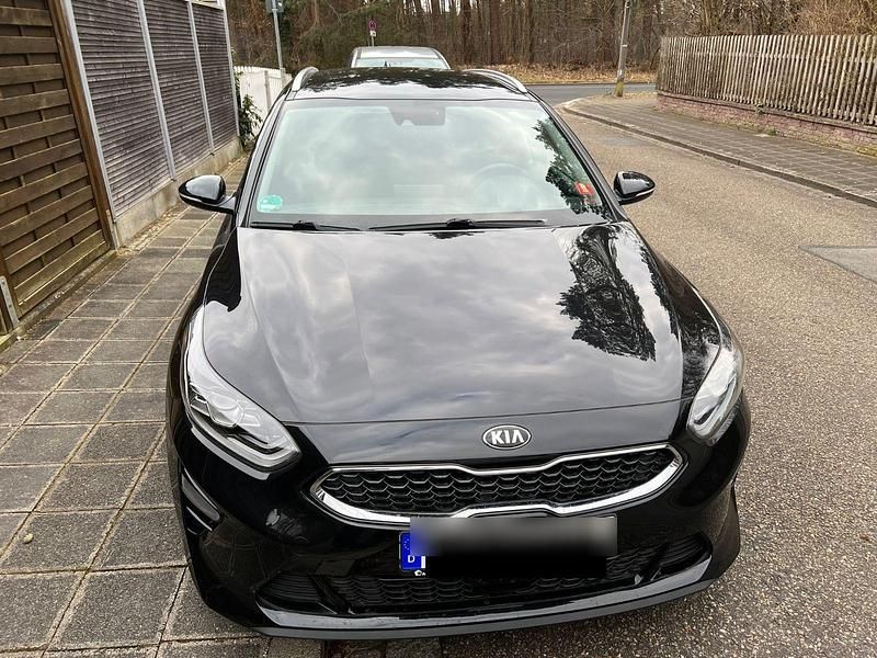Schwarz Gebraucht 2019 Kia Ceed Sportswagon Spirit Kombi | 17.990 € (Guter Preis) - Bild 1/4