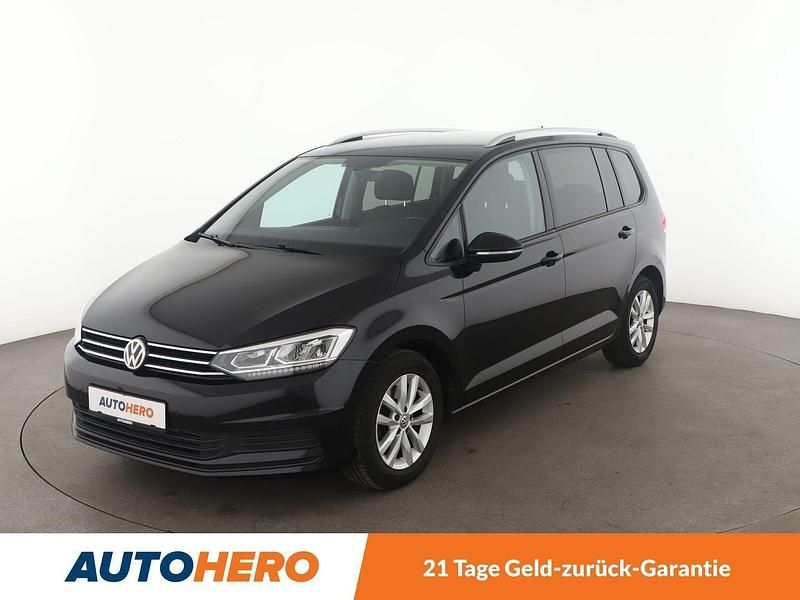Schwarz Gebraucht 2018 VW Touran Comfortline Van / Kleinbus | 20.910 € (Etwas zu teuer) - Bild 1/3