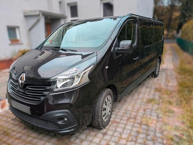 Schwarz Gebraucht 2019 Renault Trafic Van | 18.900 € - Bild 1/4