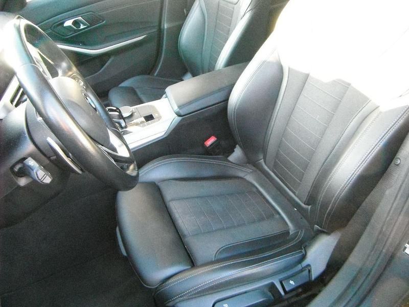 Gebraucht BMW 320 Advantage 190 PS (139 kW) 2021 Grau Kombi