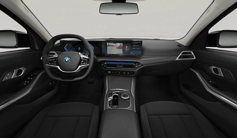 Nowe BMW 330e 184 KM (135 kW) 2026 Czarny Kombi