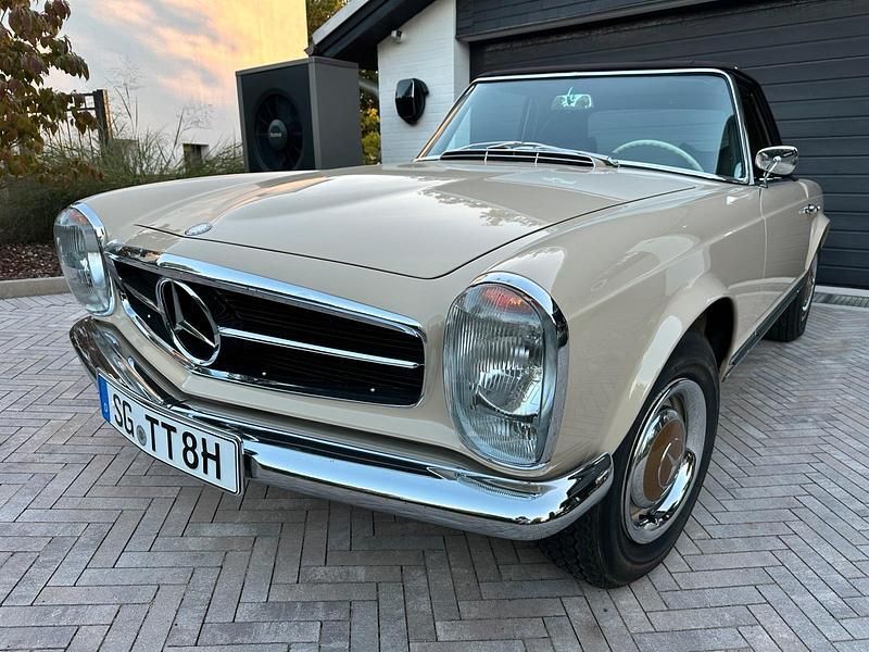 Gebraucht Mercedes W113 150 PS (110 kW) 1965 Beige Cabrio