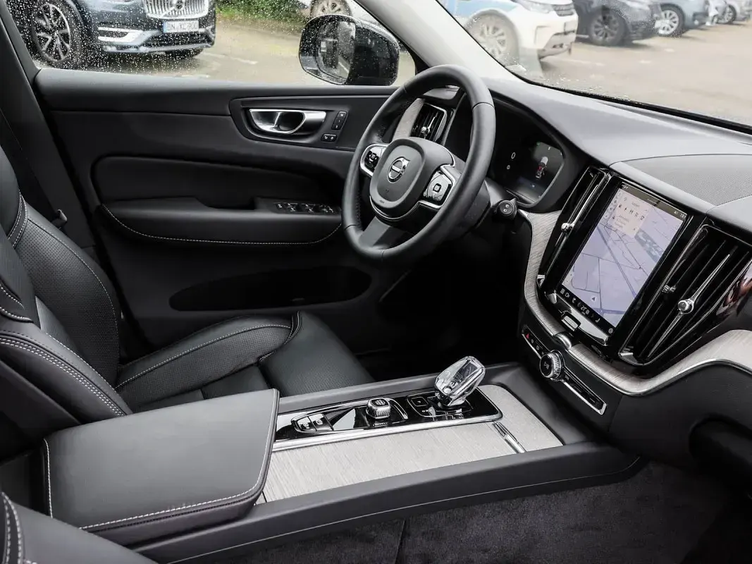 Occasion Volvo XC60 Plus 349 ch (256 kW) 2025 Gris SUV