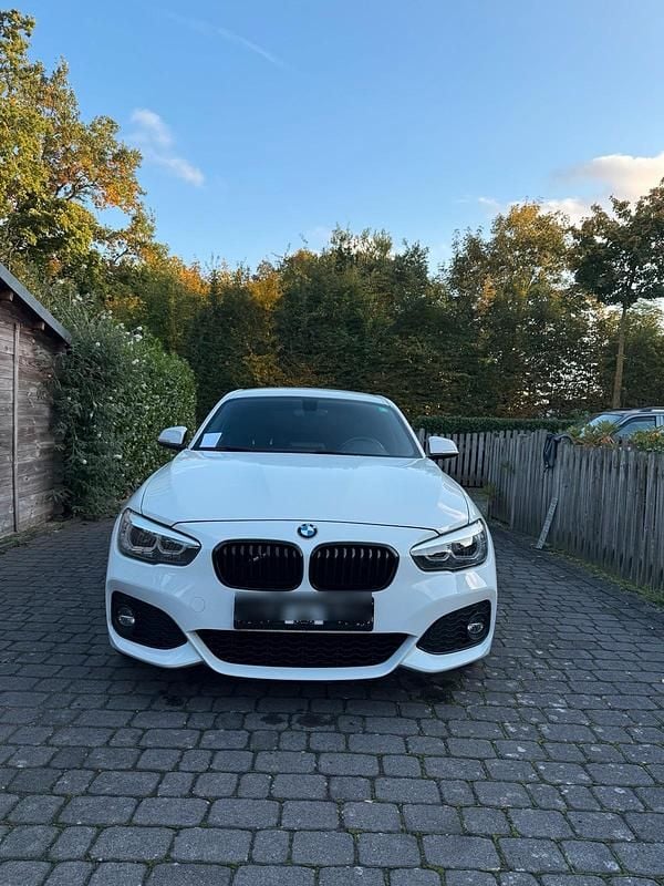 Weiß Gebraucht 2019 BMW 120 Shadowline Kleinwagen | 17.500 € (Guter Preis) - Bild 1/4