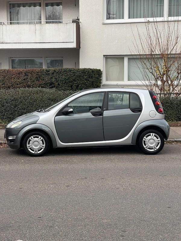 Grau Gebraucht 2006 Smart ForFour Kleinwagen | 2.499 € (Etwas zu teuer) - Bild 1/4