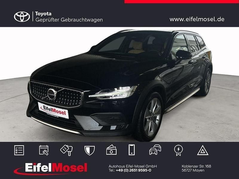 Schwarz Gebraucht 2023 Volvo V60 CC Kombi | 34.570 € (Superpreis) - Bild 1/4